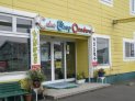 ケーキ屋にあった「ししゃもモナカ」の看板